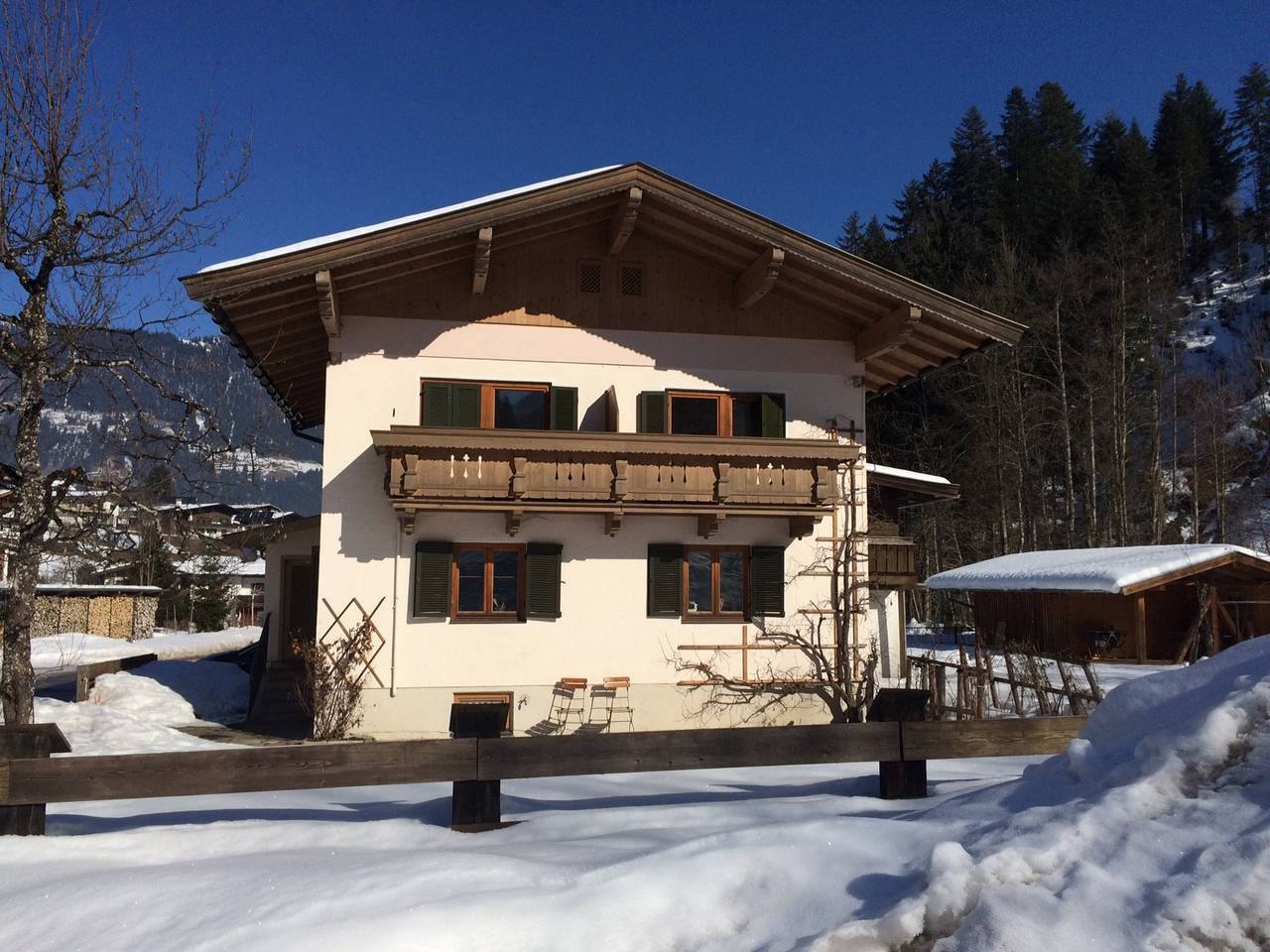 Ferienhaus im Winter